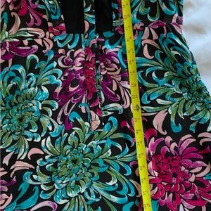 Nicole Miller | 14 |Floral sleeveless v-neckline summer dress,front button-down